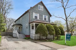 933 Harms Rd, Glenview, IL 60025 - Photo 1