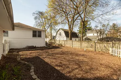 219 W Oak Avenue, Wheaton, IL 60187 - Photo 27