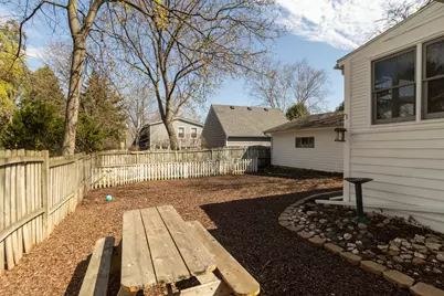 219 W Oak Avenue, Wheaton, IL 60187 - Photo 29