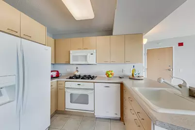 1720 Maple Avenue #2070, Evanston, IL 60201 - Photo 9