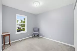 9 Chaucer Ln, Streamwood, IL 60107 - Photo 17