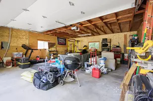 6186 E 260S Rd, Saint Anne, IL 60964 - Photo 9