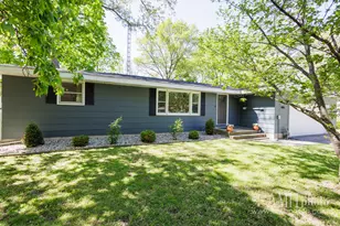 6186 E 260S Rd, Saint Anne, IL 60964 - Photo 3