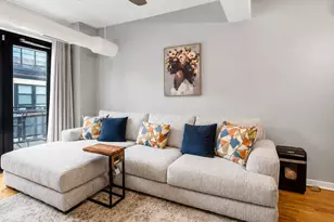 1033 W 14th Pl, Chicago, IL 60608 - Photo 5
