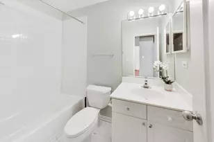 4720 S Woodlawn Ave, Chicago, IL 60615 - Photo 7
