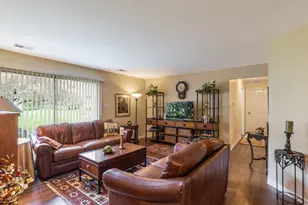 1246 E Evergreen Dr, Palatine, IL 60074 - Photo 7