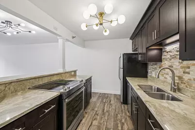 200 N Dearborn Street #1007, Chicago, IL 60601 - Photo 3