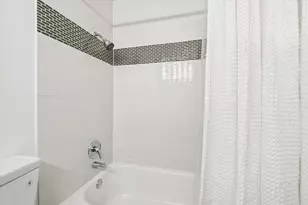 200 N Dearborn St, Chicago, IL 60601 - Photo 11
