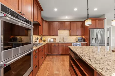 451 Lowell Avenue, Glen Ellyn, IL 60137 - Photo 9
