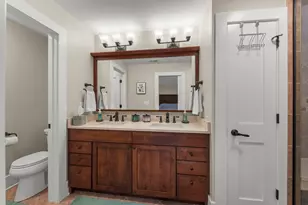 451 Lowell Ave, Glen Ellyn, IL 60137 - Photo 17