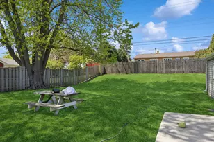 3609 Bobwhite Ln, Rolling Meadows, IL 60008 - Photo 9