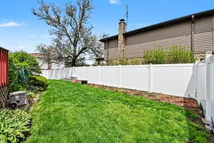 1018 E 193rd St, Glenwood, IL 60425 - Photo 5