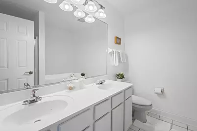 11 Foxcroft Road #11-131, Naperville, IL 60565 - Photo 21