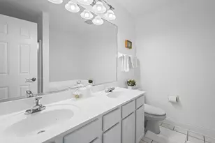11 Foxcroft Rd, Naperville, IL 60565 - Photo 21