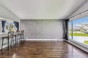 509 N Willow Rd, Elmhurst, IL 60126 - Photo 5