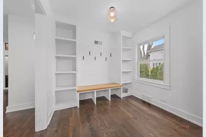 607 S Cedar Avenue, Elmhurst, IL 60126 - Photo 5