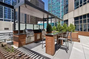 512 N McClurg Ct, Chicago, IL 60611 - Photo 35