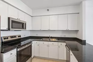 512 N McClurg Ct, Chicago, IL 60611 - Photo 13