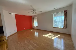 601 Blue Springs Dr, Fox Lake, IL 60020 - Photo 5