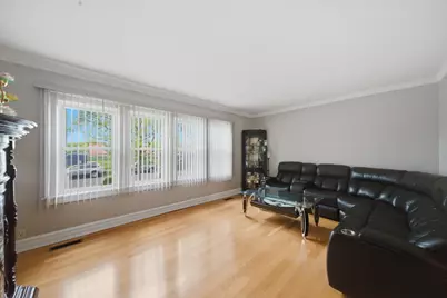 1715 Hartrey Avenue, Evanston, IL 60201 - Photo 11