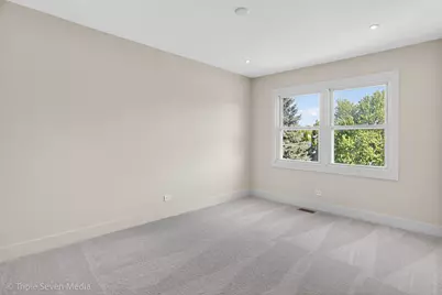 1818 Hawk Lane, Elk Grove Village, IL 60007 - Photo 15