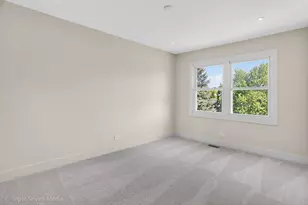 1818 Hawk Ln, Elk Grove Village, IL 60007 - Photo 15
