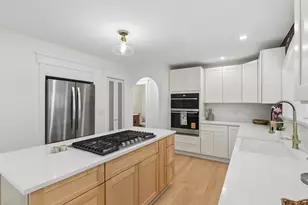28W521 Purnell Rd, West Chicago, IL 60185 - Photo 9