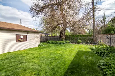 1819 W 105th Street, Chicago, IL 60643 - Photo 27