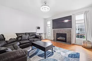 2211 Autumn Ln, Dekalb, IL 60115 - Photo 7