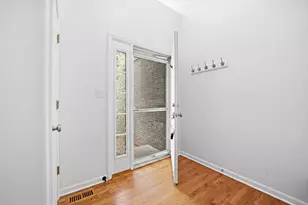 2211 Autumn Ln, Dekalb, IL 60115 - Photo 3