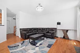 2211 Autumn Ln, Dekalb, IL 60115 - Photo 9