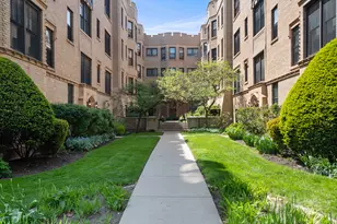 926 Judson Ave, Evanston, IL 60202 - Photo 1