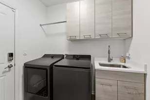 2240 Washington Dr, Northbrook, IL 60062 - Photo 9