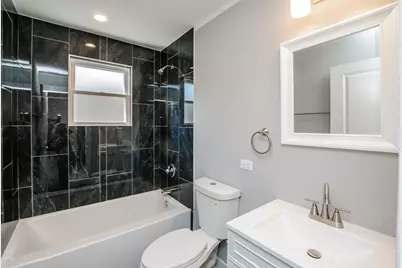 8043 S Yale Avenue, Chicago, IL 60620 - Photo 11