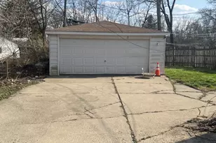 103 Shabbona Dr, Park Forest, IL 60466 - Photo 9