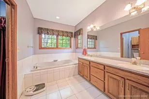 6911 Prairie Dr, Spring Grove, IL 60081 - Photo 17
