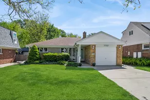 7727 N Oconto Ave, Niles, IL 60714 - Photo 1