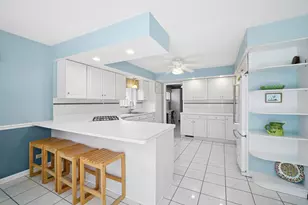 7727 N Oconto Ave, Niles, IL 60714 - Photo 9