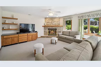 7727 N Oconto Avenue, Niles, IL 60714 - Photo 3