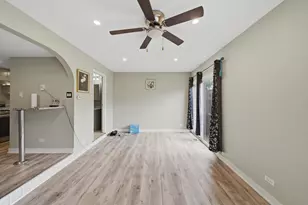 20 Ottawa Ct, Justice, IL 60458 - Photo 19