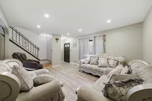 20 Ottawa Ct, Justice, IL 60458 - Photo 3