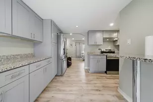 20 Ottawa Ct, Justice, IL 60458 - Photo 9