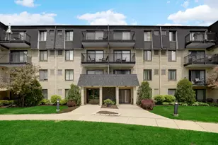 10735 W 5th Ave, Countryside, IL 60525 - Photo 1
