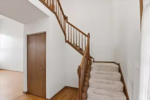 645 Lancaster Cir, Elgin, IL 60123 - Photo 13