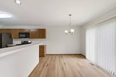 645 Lancaster Circle, Elgin, IL 60123 - Photo 9