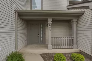 645 Lancaster Cir, Elgin, IL 60123 - Photo 3