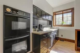 835 N Ellsworth St, Naperville, IL 60563 - Photo 15
