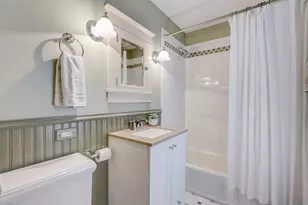 835 N Ellsworth St, Naperville, IL 60563 - Photo 27