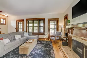 835 N Ellsworth St, Naperville, IL 60563 - Photo 7