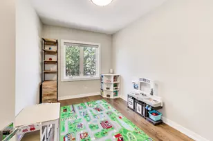 2259 W Coulter St, Chicago, IL 60608 - Photo 25